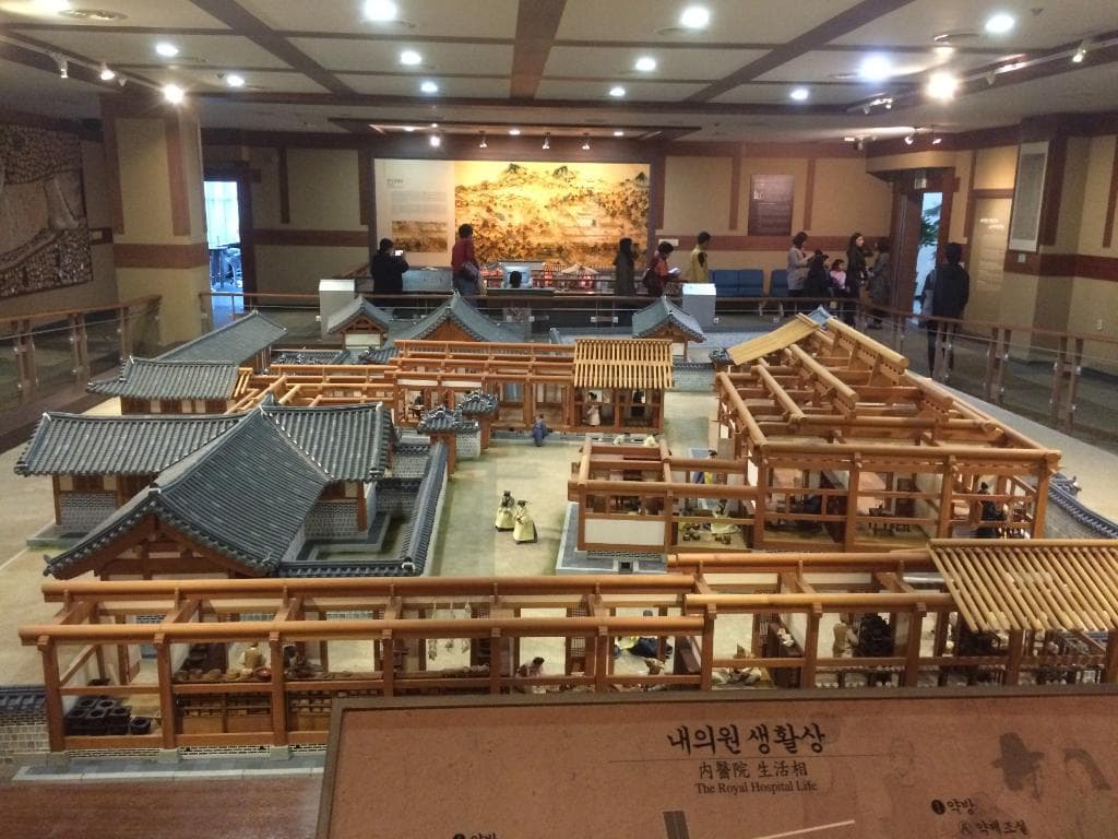 内館