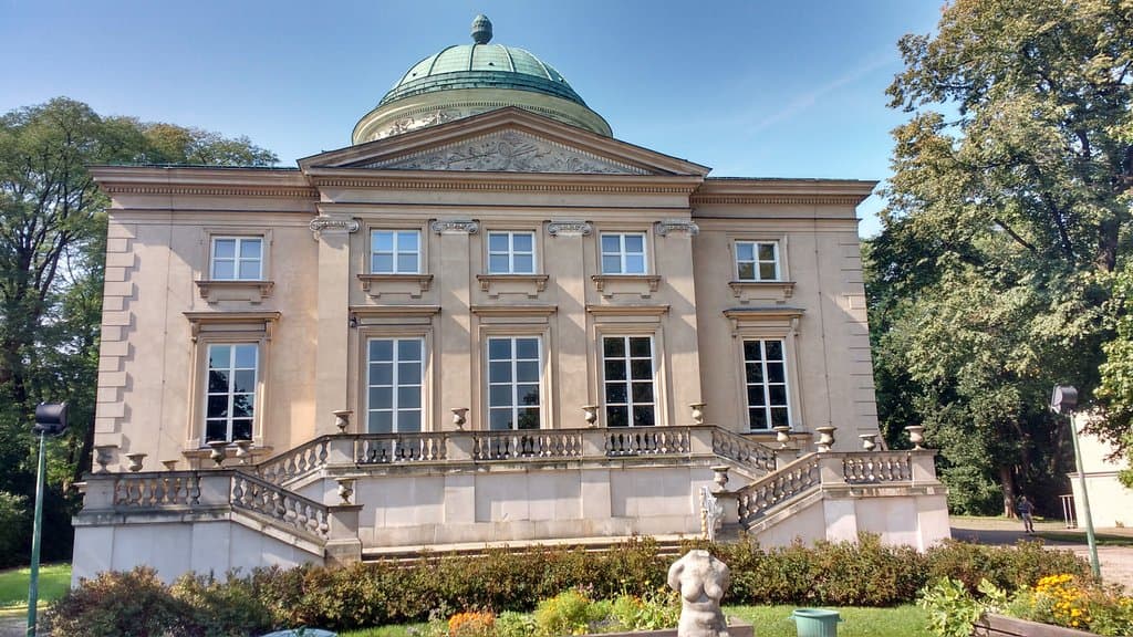 Krolikarnia Palace
