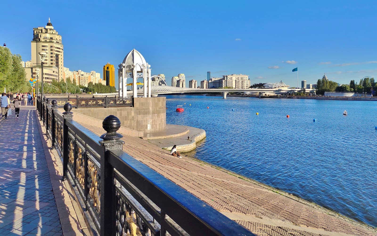 Scenic Cityscape